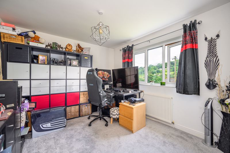 Bedroom- click for photo gallery